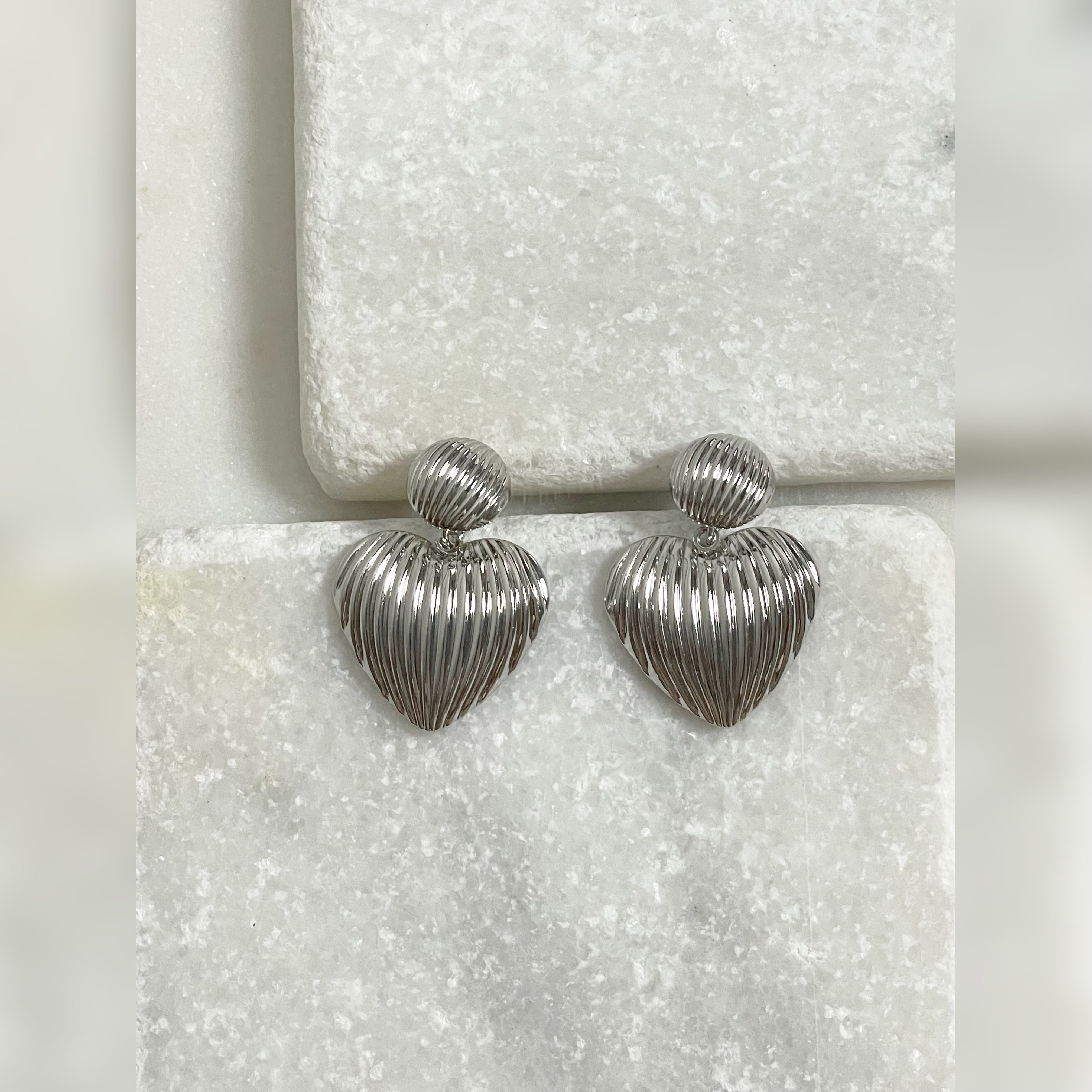 Tırtıklı%20Kalp%20Küpe%20-%20Silver